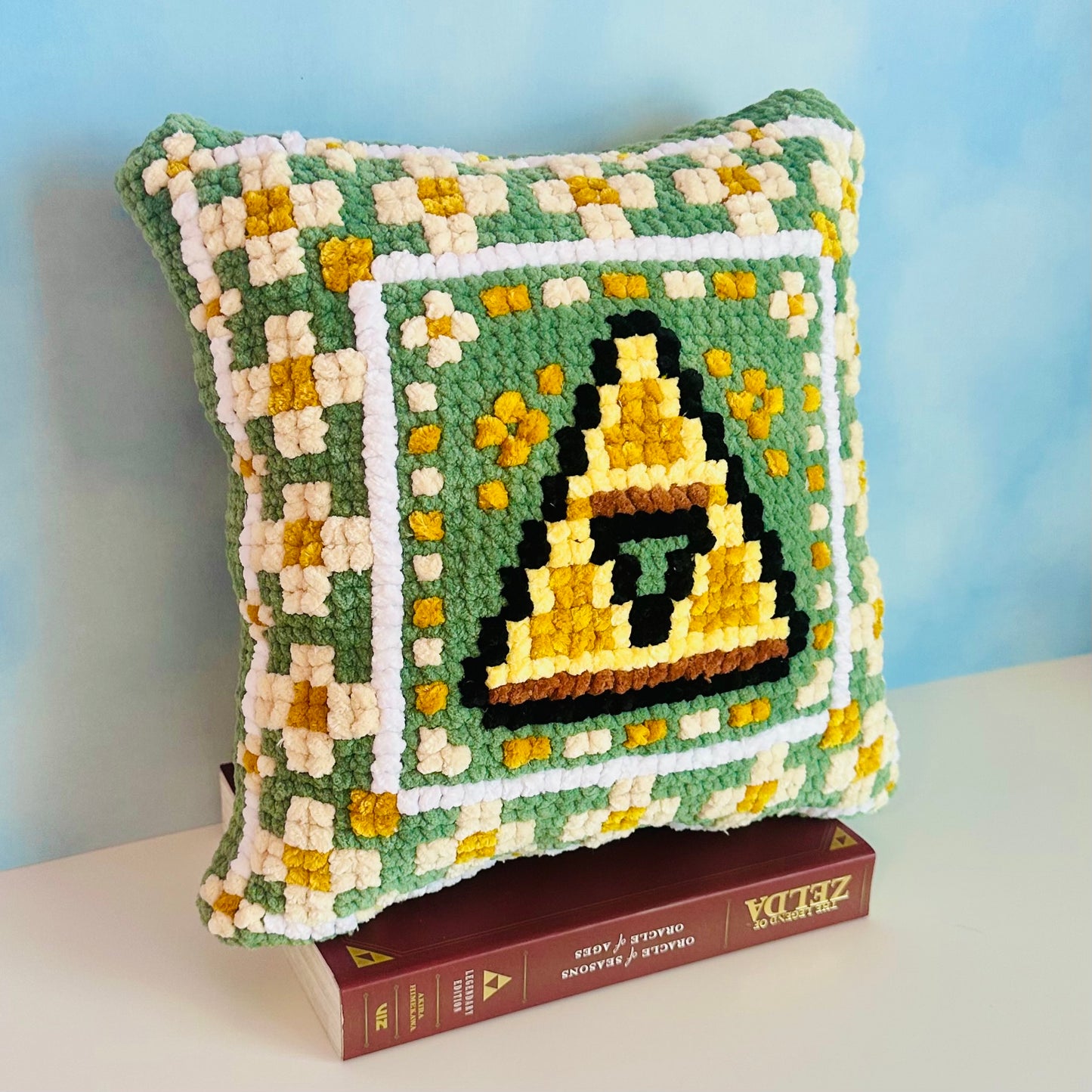 [Made To Order] The Triforce Pillow